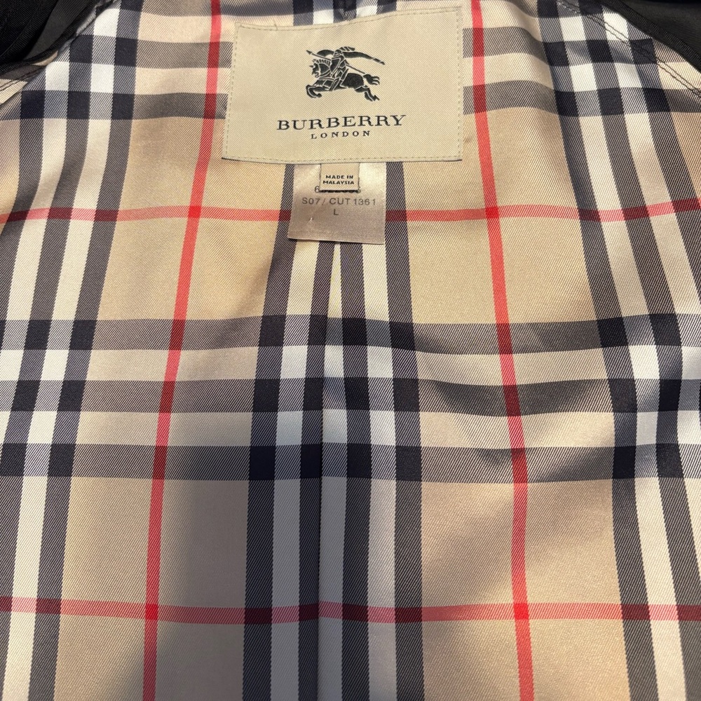Burberry Lightweight Silk Jacket - Picture 3 of 8